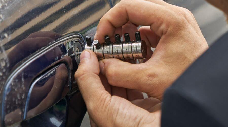 Expert new roof installation services in Dongola, IL